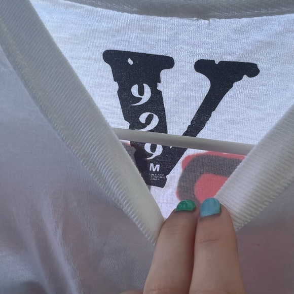 brand new v lone legends never die juice world authentic!!! size medium - Picture 3 of 3